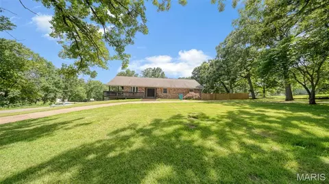 Exterior - 12192 Oak Hill Dr, Rolla, MO 65401 photo 9 of 12
