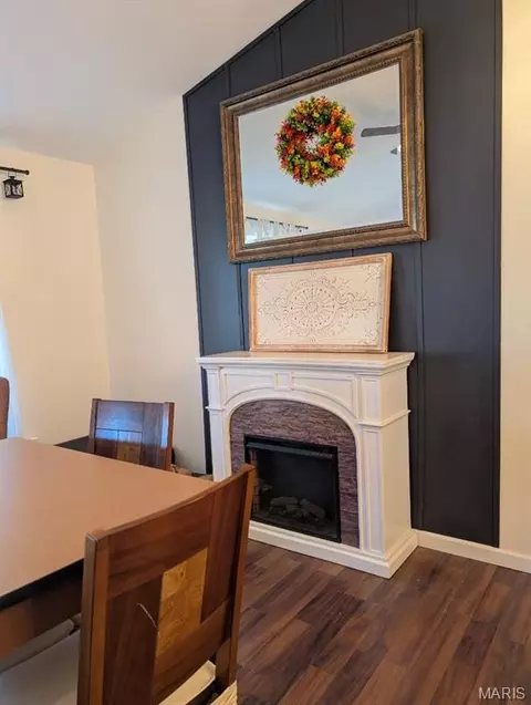 Dining - 516 Sunward Dr, O'fallon, MO 63368 photo 1 of 3