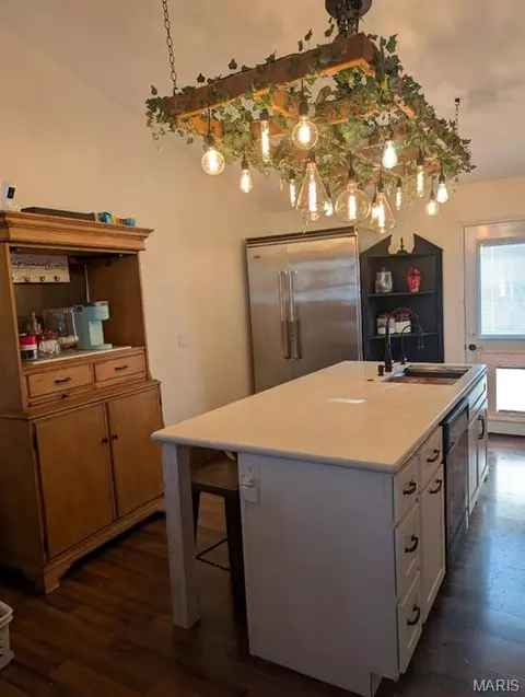 Kitchen - 516 Sunward Dr, O'fallon, MO 63368 photo 2 of 6