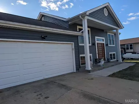 Exterior - 516 Sunward Dr, O'fallon, MO 63368 photo 5 of 11