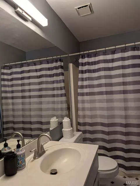 Bath - 516 Sunward Dr, O'fallon, MO 63368 photo 1 of 1