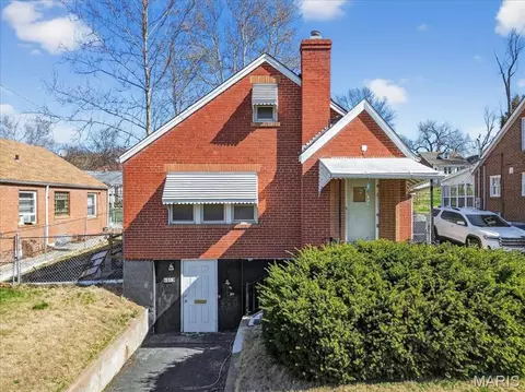 6915 Edison Ave, Velda City, MO 63121