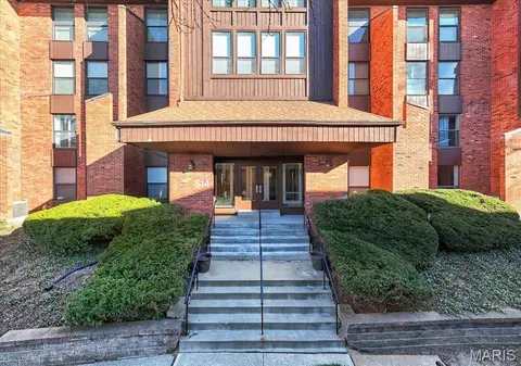 514 Coeur De Royale Dr #105, Saint Louis, MO 63141