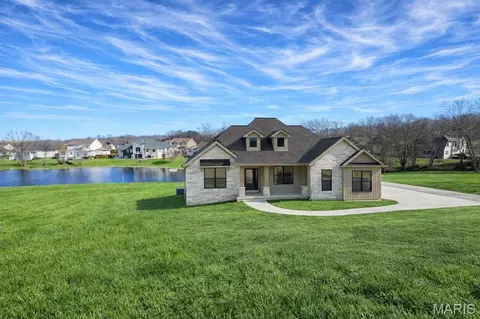 18 Cobblestone Crk # R, Washington, MO 63090