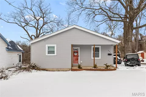 461 Scenic Dr, Riverview, MO 63137
