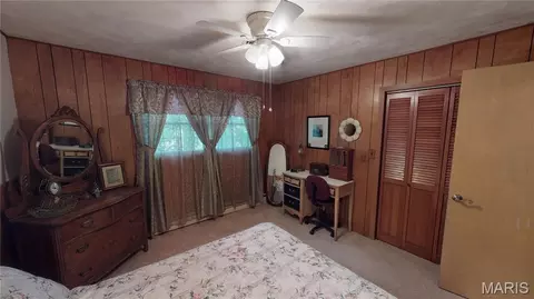 Bedroom - 109 Maple St, Benld, IL 62009 photo 2 of 6