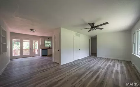 Living - 12255 County Road 2050, Rolla, MO 65401 photo 2 of 4