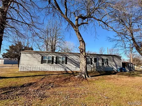 106 W Railroad St, Gideon, MO 63848