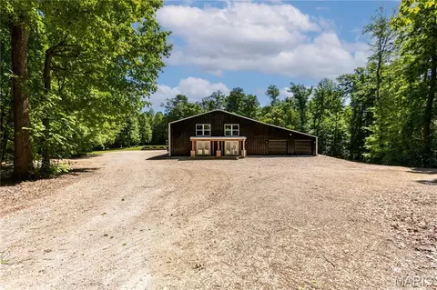 1082 County Road 349, Jackson, MO 63755