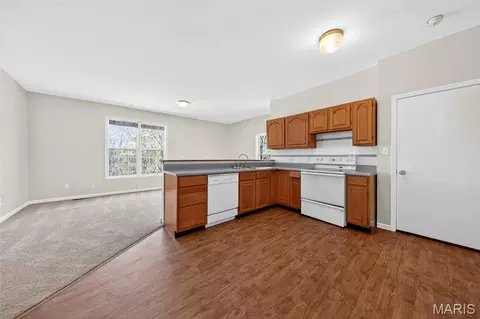 Kitchen - 17472 Thunder Valley Dr, Wildwood, MO 63025 photo 7 of 8