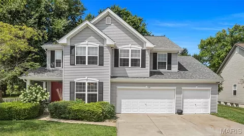 125 Pine Needle Dr, Wentzville, MO 63385