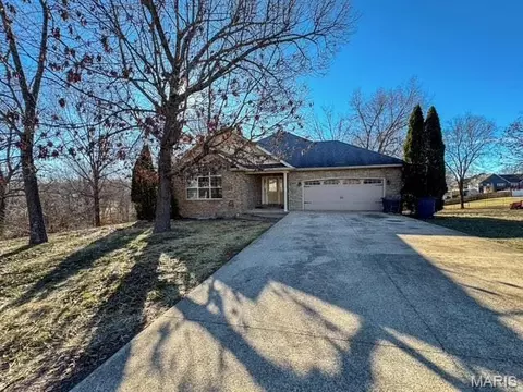 21056 Lacombe Rd, Waynesville, MO 65583
