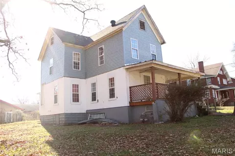 842 Kinzer St, Poplar Bluff, MO 63901