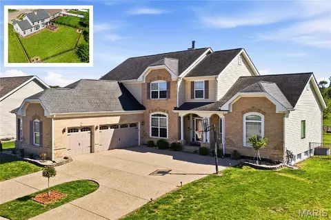 3458 Chippewa Dr, Shiloh, IL 62221