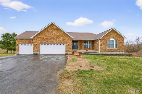 6 Annie Ln, Farmington, MO 63640