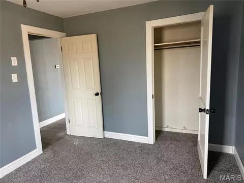 Bedroom - 701 E Rolla Rd, Salem, MO 65560 photo 2 of 4