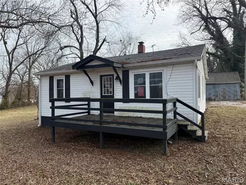 701 E Rolla Rd, Salem, MO 65560