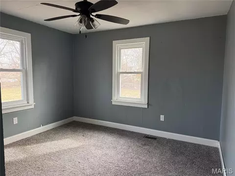 Bedroom - 701 E Rolla Rd, Salem, MO 65560 photo 3 of 4