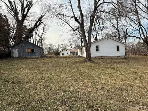 Exterior - 701 E Rolla Rd, Salem, MO 65560 photo 3 of 3