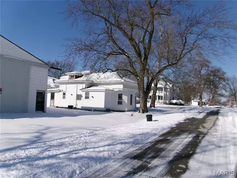 1106 W Centennial, Bowling Green, MO 63334
