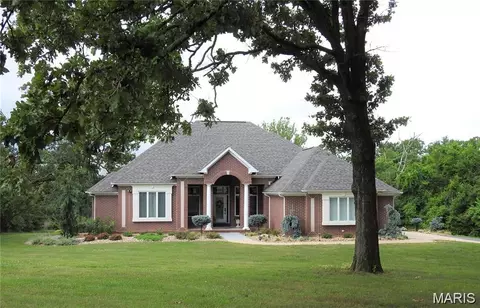 10840 Breeden Dr, Rolla, MO 65401