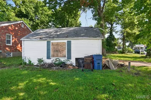Exterior - 35 Robert Ave, Ferguson, MO 63135 photo 12 of 14