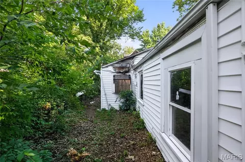 Exterior - 35 Robert Ave, Ferguson, MO 63135 photo 8 of 14