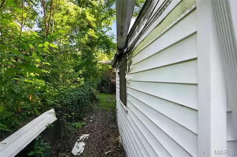 Exterior - 35 Robert Ave, Ferguson, MO 63135 photo 3 of 14