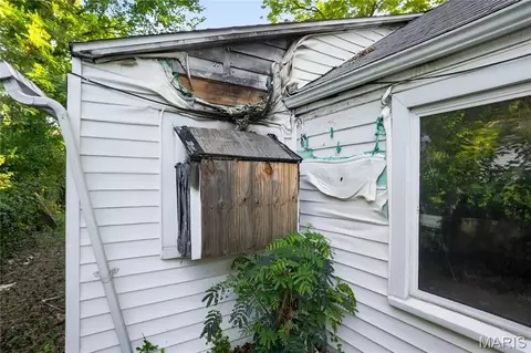 Exterior - 35 Robert Ave, Ferguson, MO 63135 photo 5 of 14