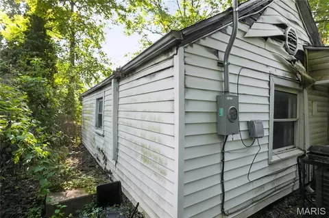 Exterior - 35 Robert Ave, Ferguson, MO 63135 photo 4 of 14