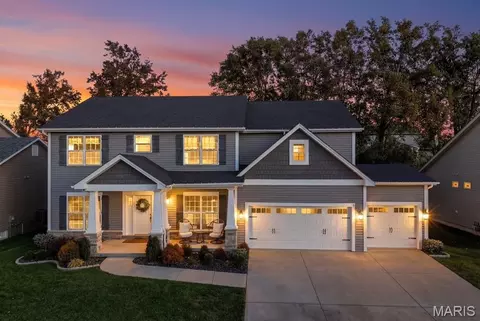 415 Filipp Ln, Lake Saint Louis, MO 63367