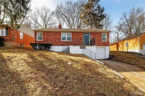 33 S Dellwood Ave, Saint Louis, MO 63135
