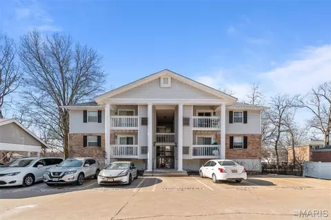 621 S Kirkwood Rd #202, Saint Louis, MO 63122