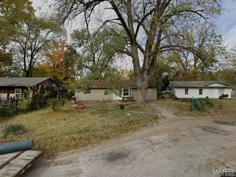 413 N 70th St, East St Louis, IL 62203