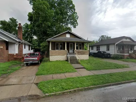 722 N 79th St, East St Louis, IL 62203