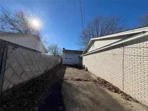 2207 Carter St, Kennett, MO 63857 photo 2