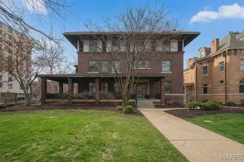4500 W Pine Blvd, Saint Louis, MO 63108