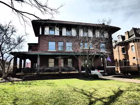 4500 W Pine Blvd, Saint Louis, MO 63108