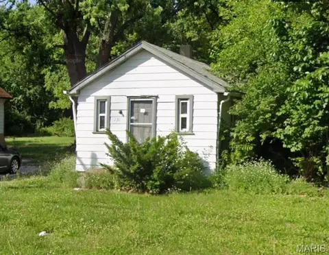 731 Mildred Ave, Cahokia, IL 62206