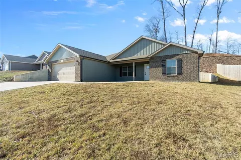 983 Rifle Dr, Cape Girardeau, MO 63701