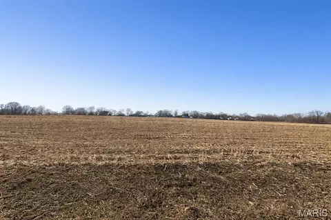 2281 Staunton Rd, Troy, IL 62294