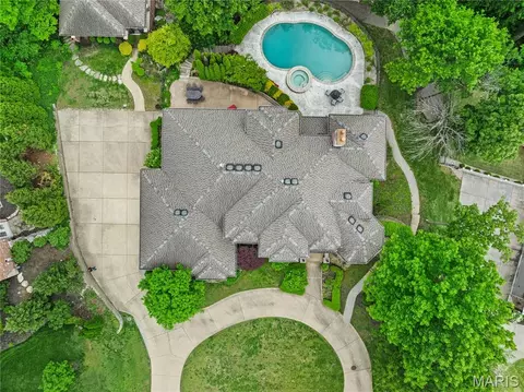 12932 Sunset Bluff Ct, Saint Louis, MO 63127