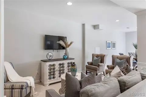 Living - 1069 Whitmoor Dr, Weldon Spring, MO 63304 photo 7 of 7