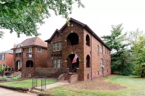 7360 Dartmouth Ave, University City, MO 63130