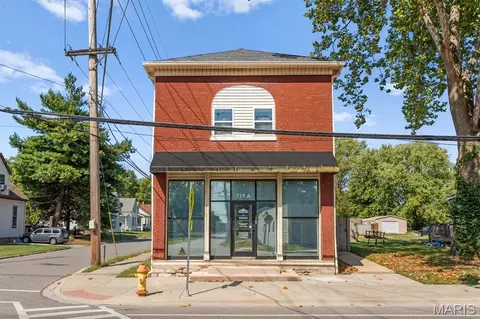 719 Centreville Ave, Belleville, IL 62220