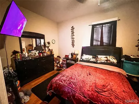 Bedroom - 1002 S Maple St, Centralia, IL 62801 photo 1 of 4