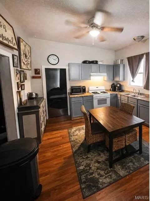Kitchen - 1002 S Maple St, Centralia, IL 62801 photo 1 of 1