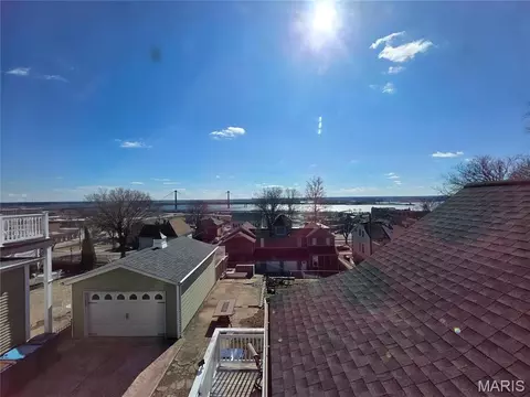 View/Area - 437 E 4th St, Alton, IL 62002 photo 1 of 1