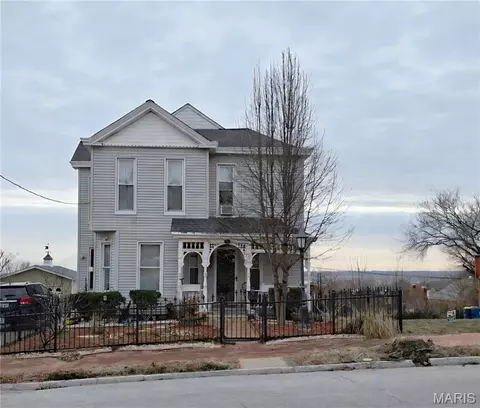 437 E 4th St, Alton, IL 62002