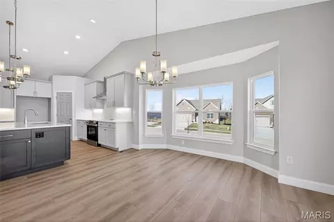 Dining - 202 Keaton Woods Dr, O'fallon, MO 63368 photo 2 of 2